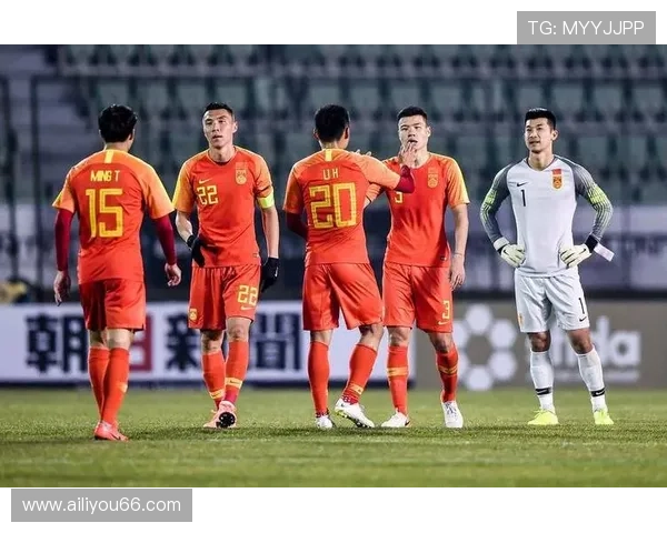 国足鏖战东亚杯力克劲敌全场沸腾年轻阵容展现中国足球新希望