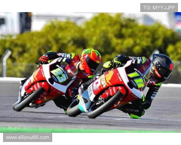 摩托GP赛季焦点之争再升级冠军热门上演激烈场上对决掀起风暴潮