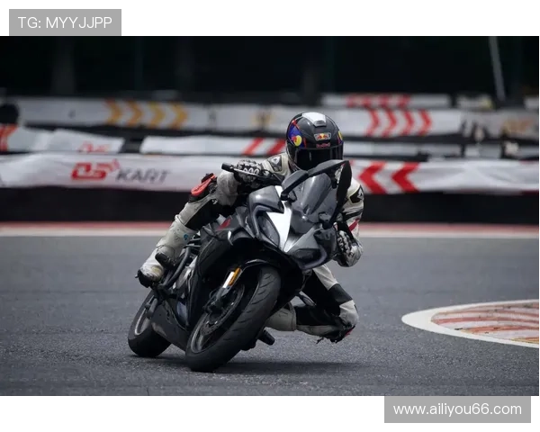 摩托车大奖赛赛季最新动态 车手争夺激烈 新技术推动赛道革新