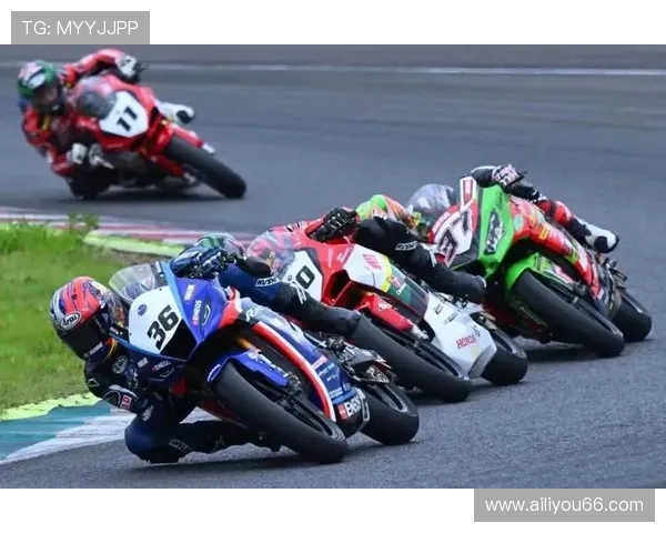 摩托车大奖赛新赛季开战 热门车手争夺冠军白热化