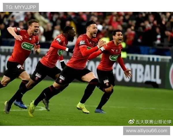 雷丁俱乐部宣布新赛季阵容调整引发球迷热议 目标冲击英冠前六